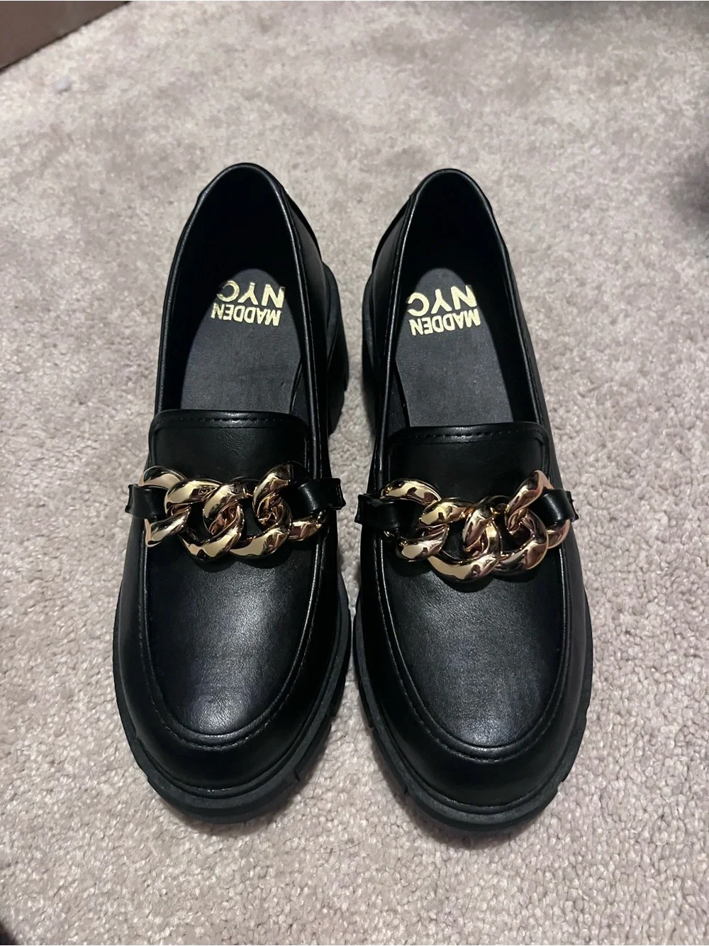 NWOT Steve Madden Black Loafers with Gold Chain Accent - Picture 1 of 5